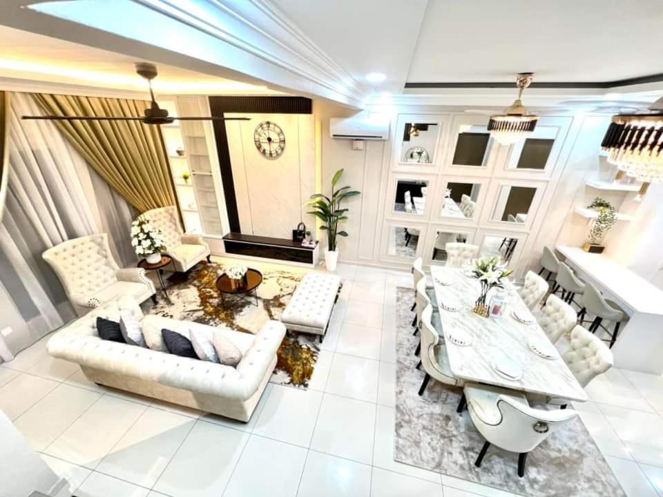 Faridz Homestay At Myra Saujana Kampong Simpang Empat Zewnętrze zdjęcie
